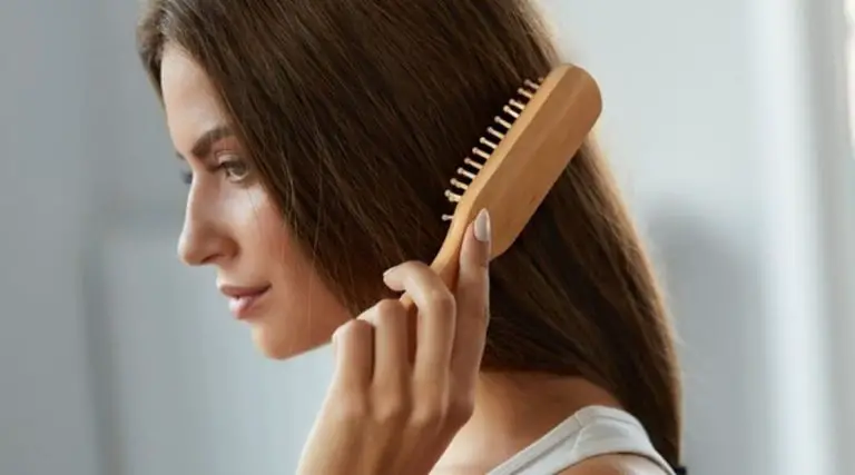 How to Brush your Hair? Avoid these 4 Mistakes